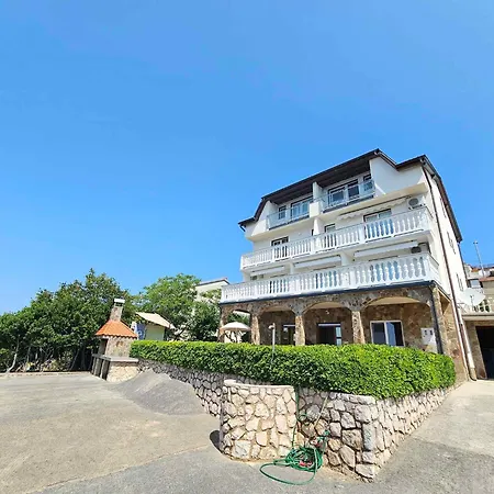 In Novi Vinodolski 44639 Apartamento Povile