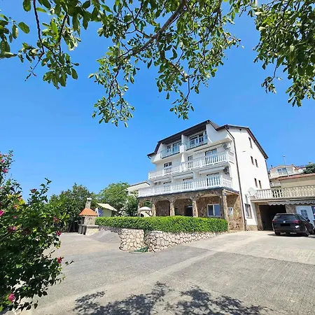 Apartamento In Novi Vinodolski 44639 Povile